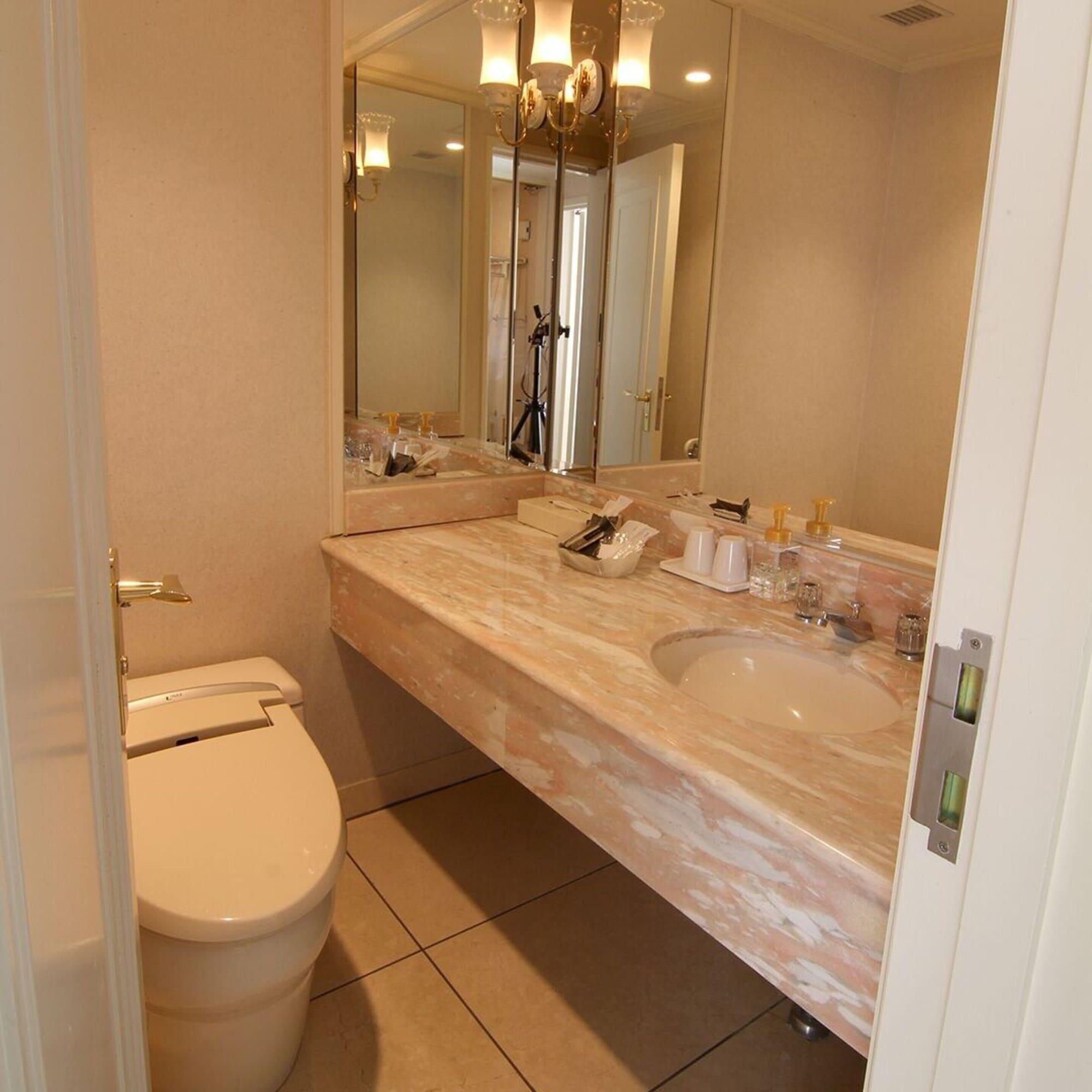 Springs Makuhari Hotel 4*